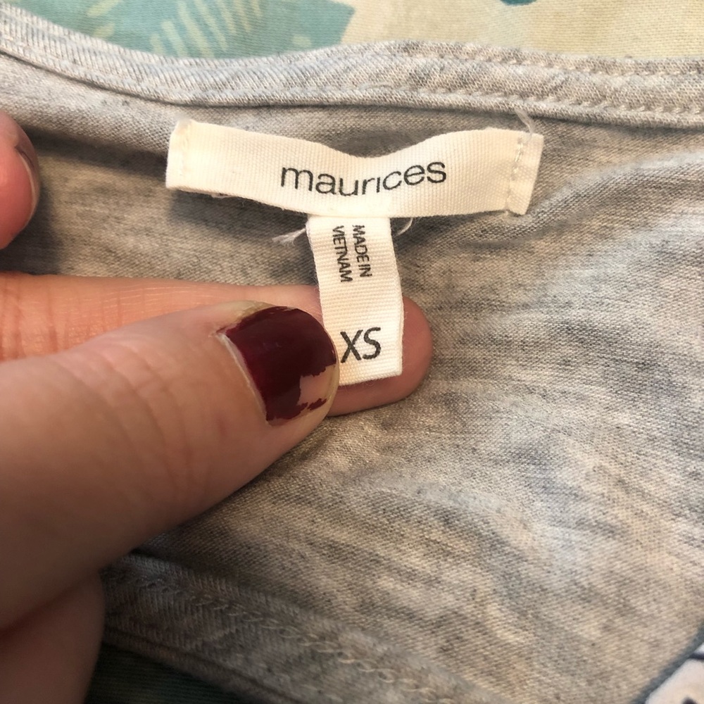 6 FOR $10 Maurice’s size xs top open back - Picture 3 of 5